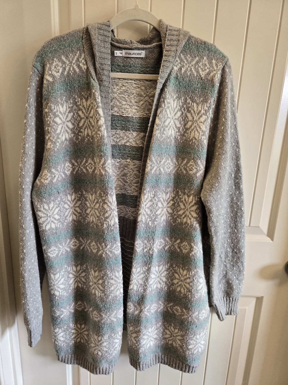 Maurices Gray, Teal and Cream Snowflake Open Cardigan Size 3x